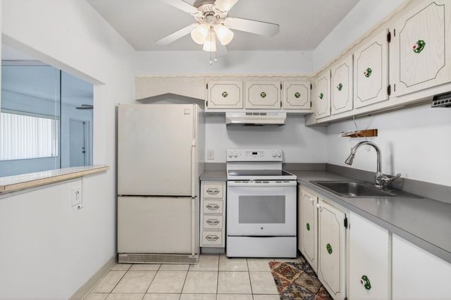 555 Purdy Lane 116, Palm Springs, FL 33461