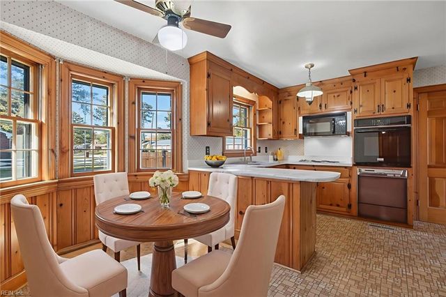 3613 Cardinal LN, Portsmouth, VA 23703