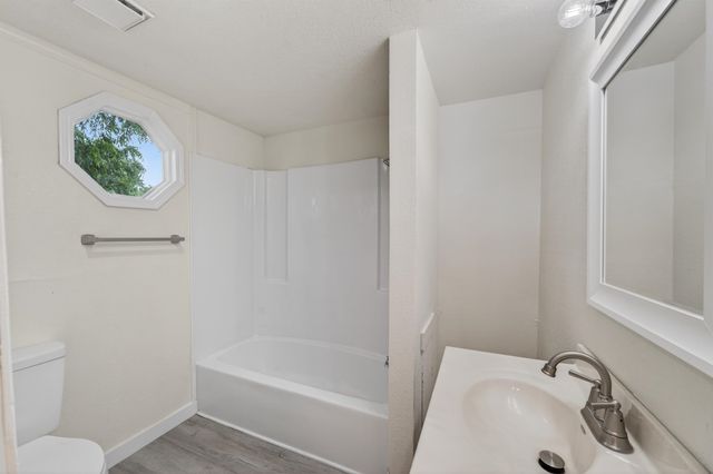 1621 S Waco, Wichita, KS 67213