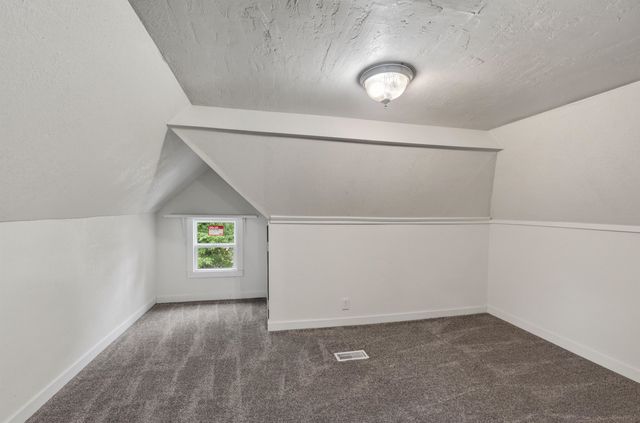1621 S Waco, Wichita, KS 67213