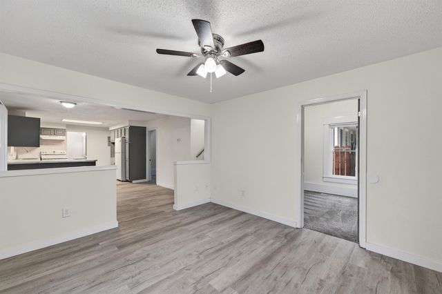 1621 S Waco, Wichita, KS 67213