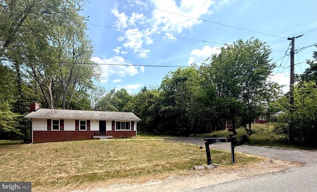 208 PECAN LN, Fredericksburg, VA 22405