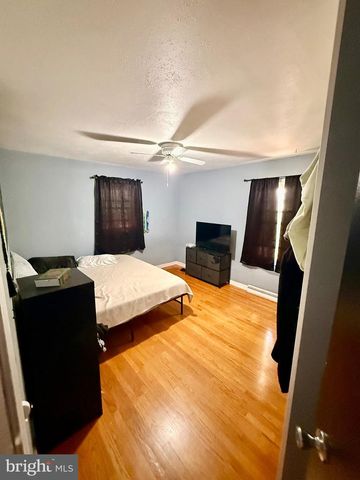 208 PECAN LN, Fredericksburg, VA 22405