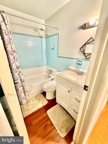 208 PECAN LN, Fredericksburg, VA 22405