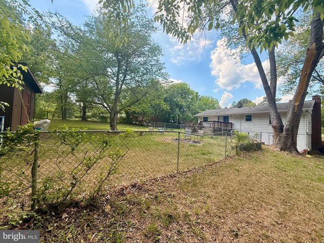 208 PECAN LN, Fredericksburg, VA 22405