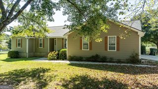 358 Roscoe Davis Road, Monroe, GA 30656