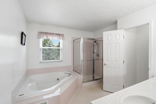 4214 Parkmont Drive, Delhi Twp, OH 45238