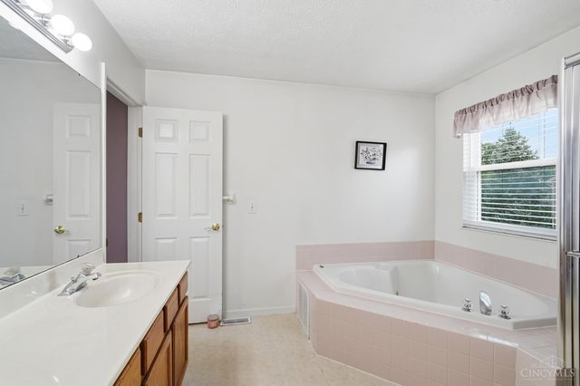 4214 Parkmont Drive, Delhi Twp, OH 45238