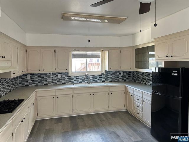 296 Preakness, Paterson, NJ 07502