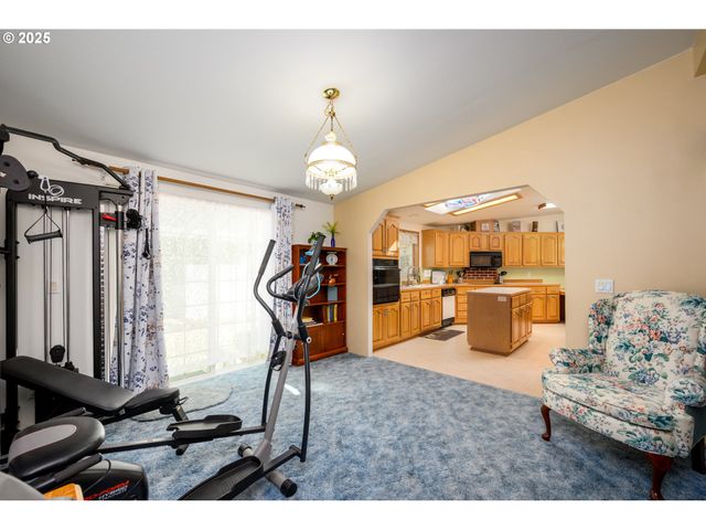 444 S STATE St, Sutherlin, OR 97479