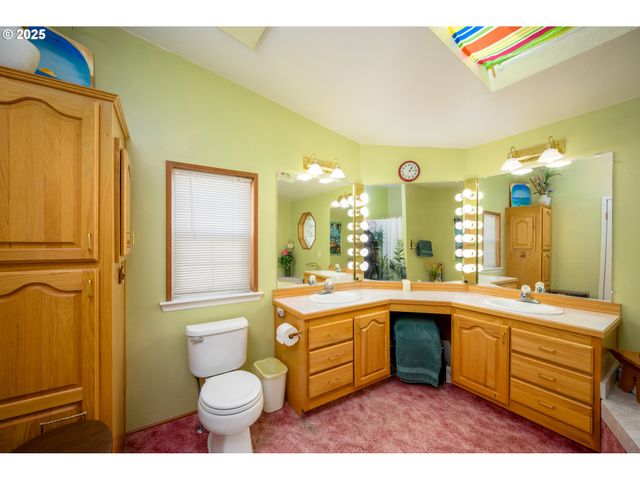 444 S STATE St, Sutherlin, OR 97479