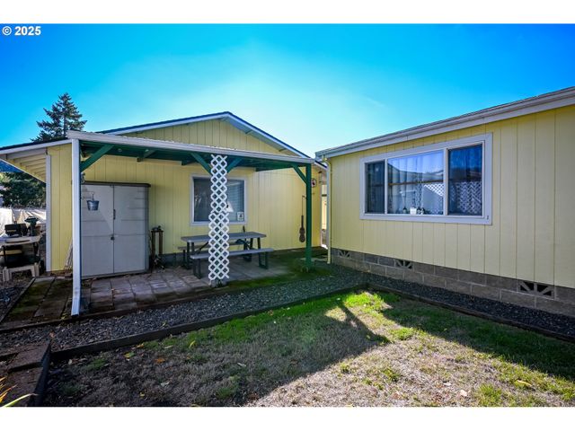 444 S STATE St, Sutherlin, OR 97479