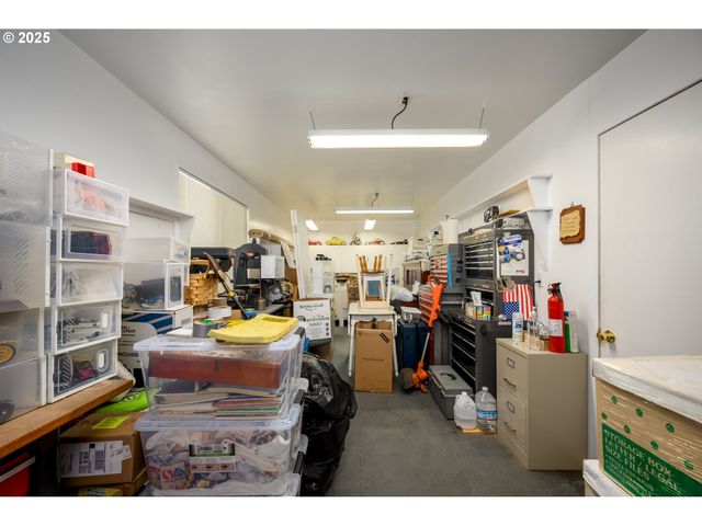 444 S STATE St, Sutherlin, OR 97479