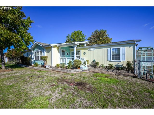 444 S STATE St, Sutherlin, OR 97479