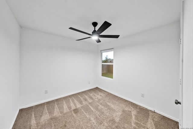 401 Alta Vista Ter, Seguin, TX 78155