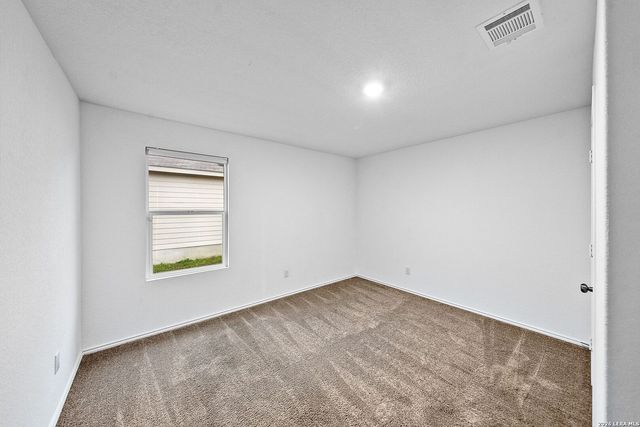 401 Alta Vista Ter, Seguin, TX 78155