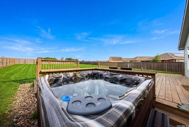 401 Alta Vista Ter, Seguin, TX 78155