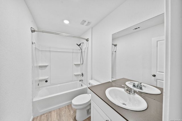 401 Alta Vista Ter, Seguin, TX 78155
