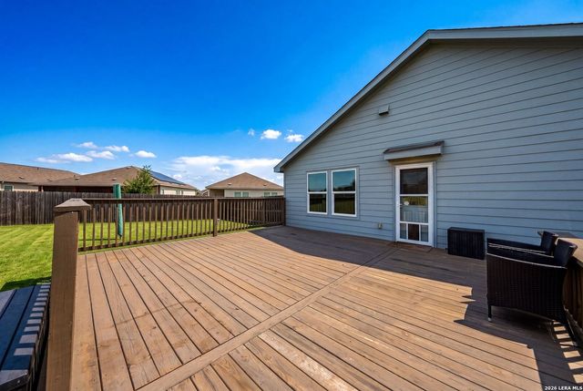 401 Alta Vista Ter, Seguin, TX 78155