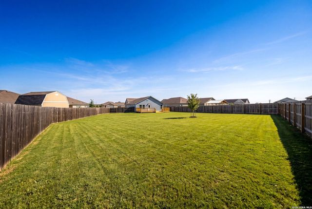 401 Alta Vista Ter, Seguin, TX 78155