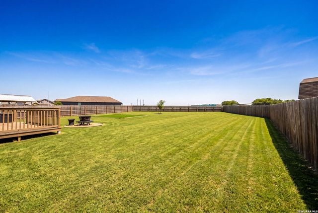 401 Alta Vista Ter, Seguin, TX 78155