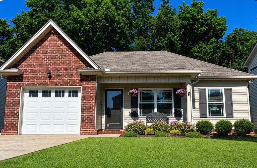 2840 Painted Pony Dr, Murfreesboro, TN 37128
