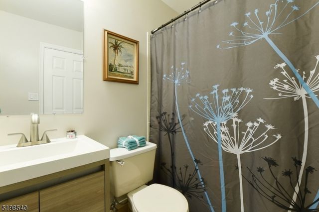 26 Mews Ln, South Orange Village Twp., NJ 07079