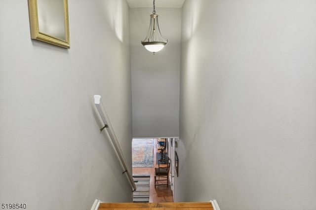 26 Mews Ln, South Orange Village Twp., NJ 07079