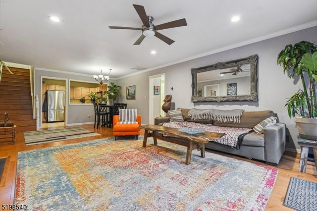 26 Mews Ln, South Orange Village Twp., NJ 07079