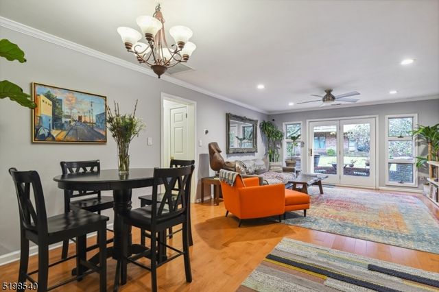 26 Mews Ln, South Orange Village Twp., NJ 07079