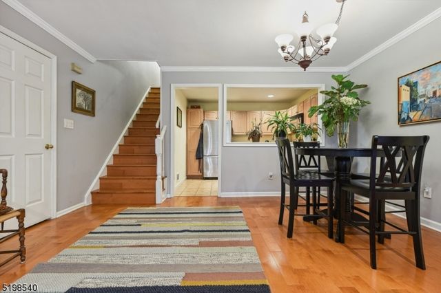 26 Mews Ln, South Orange Village Twp., NJ 07079