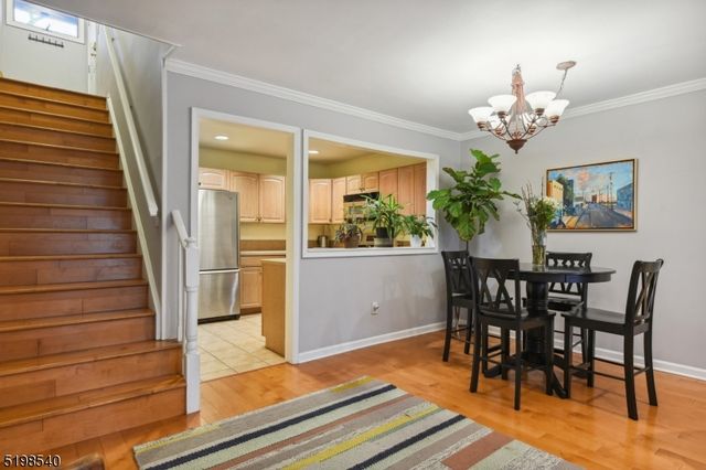 26 Mews Ln, South Orange Village Twp., NJ 07079