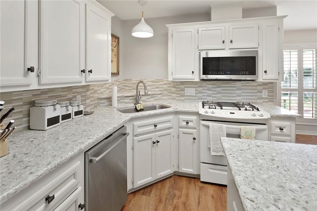 708 Brussels Drive, College Station, TX 77845