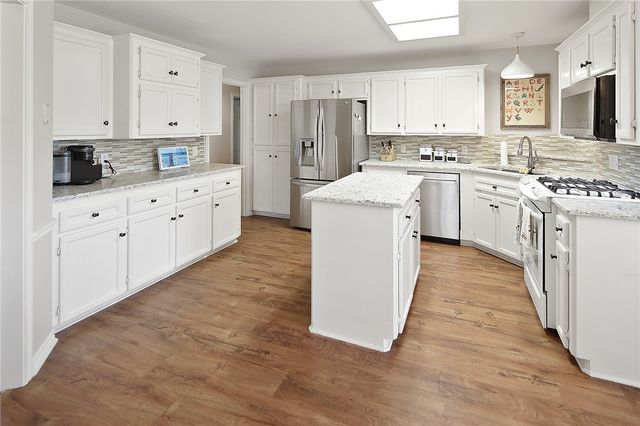 708 Brussels Drive, College Station, TX 77845