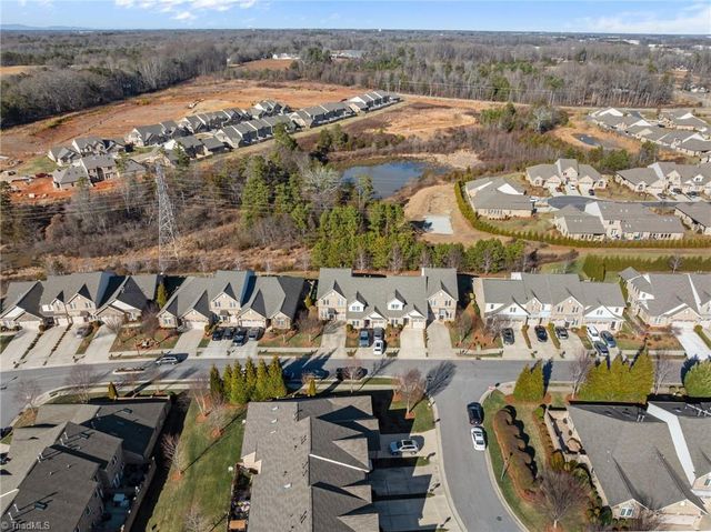 715 Piedmont Crossing Drive 14, High Point, NC 27265