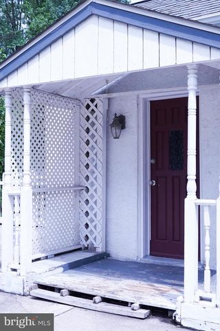 15 BEAVER AVE, Mount Laurel, NJ 08054