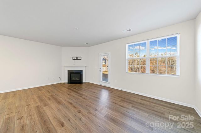 5044 Moss Pine Way, Tega Cay, SC 29708