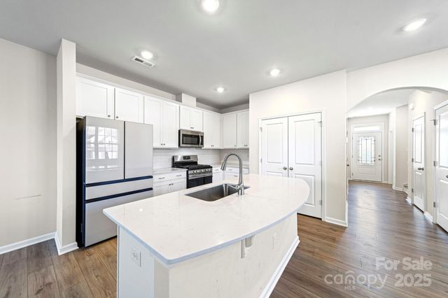 5044 Moss Pine Way, Tega Cay, SC 29708