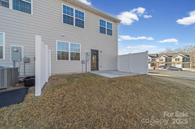 5044 Moss Pine Way, Tega Cay, SC 29708