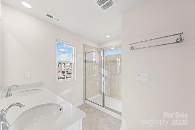 5044 Moss Pine Way, Tega Cay, SC 29708