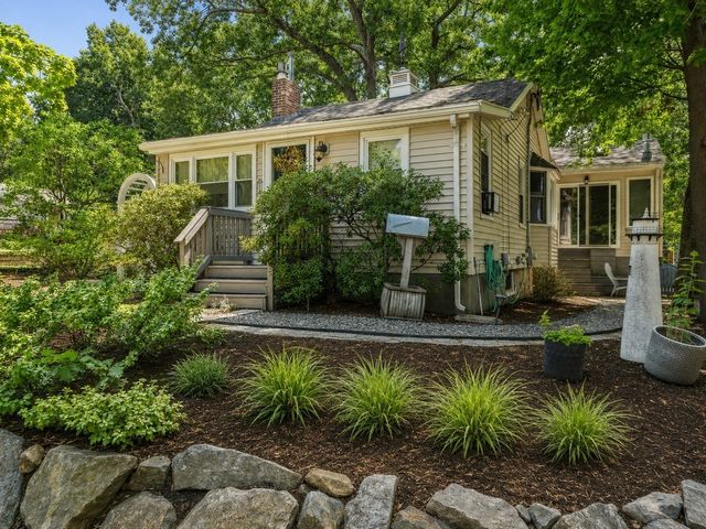 15 Morningside Path, Weymouth, MA 02189