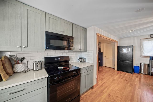 15 Morningside Path, Weymouth, MA 02189