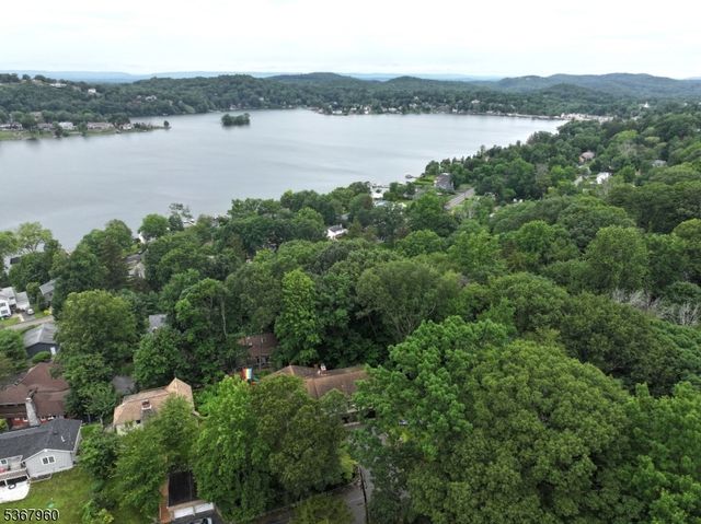 118 Hilltop Trl, Sparta Twp., NJ 07871