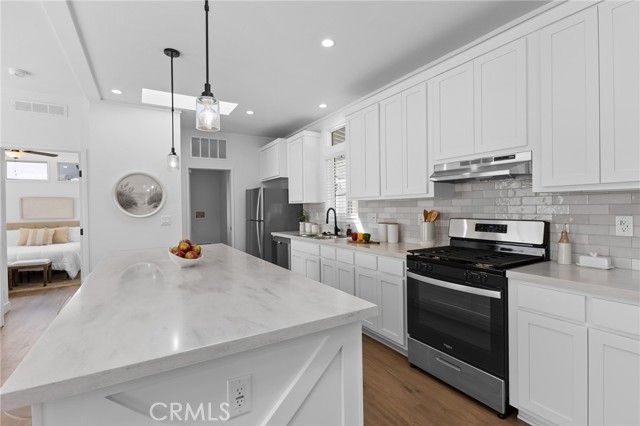 15621 Beach Boulevard 19, Westminster, CA 92683