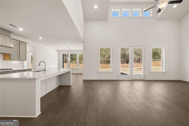 8320 Creekside Overlook Drive, Gainesville, GA 30506