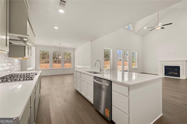 8320 Creekside Overlook Drive, Gainesville, GA 30506