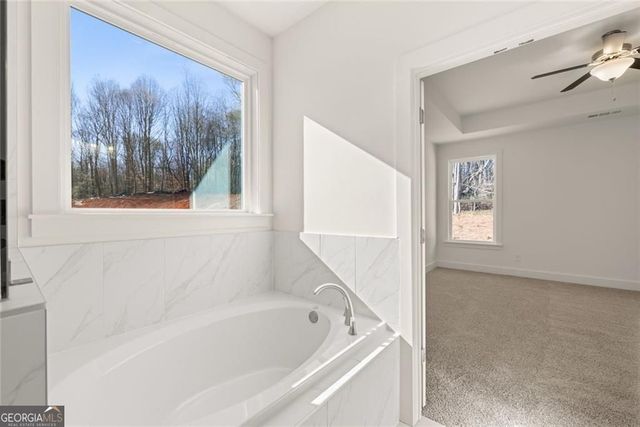 8320 Creekside Overlook Drive, Gainesville, GA 30506