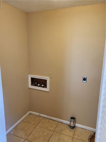 1345 Downs LN, Virginia Beach, VA 23455