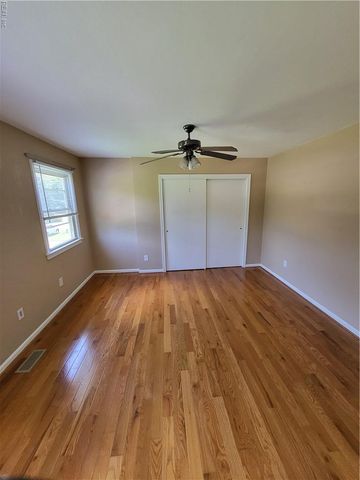 1345 Downs LN, Virginia Beach, VA 23455