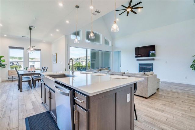 1725 Sunset Vista CV, Leander, TX 78641